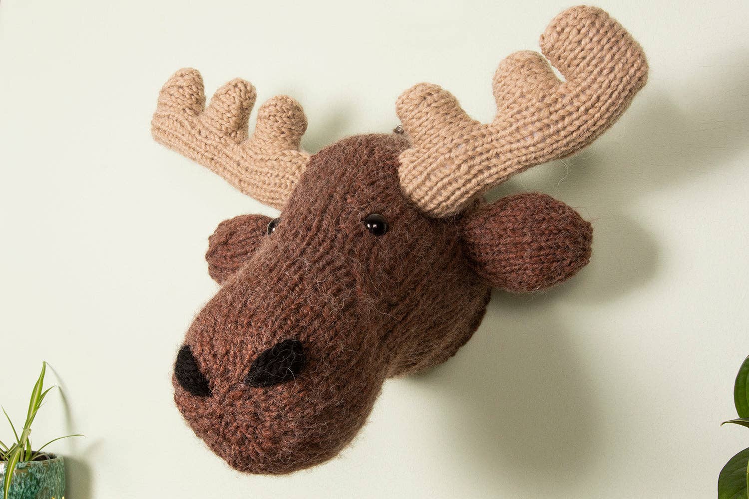 Sincerely Louise - Wholesale Craft Sewing Kit - Giant Moose Head Knitting Kit3