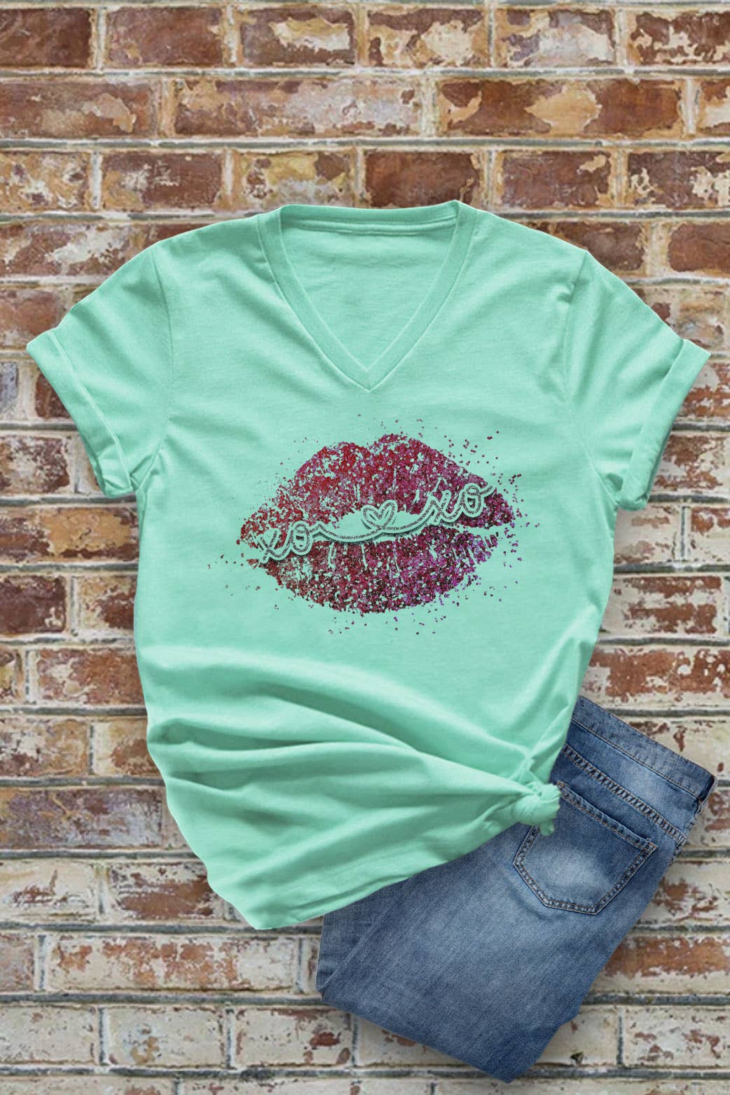 Top Avenue – wholesale Screen printed t-shirt – Women′s – XOXO Red Sparkly Lips,Valentine, Unisex V-neck T-Shirt4