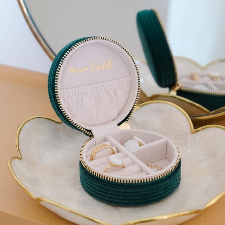 Maison Scarlett - Vente Boîte/rangement à bijoux - Boîte à bijoux de voyage Yvonne en velours côtelé