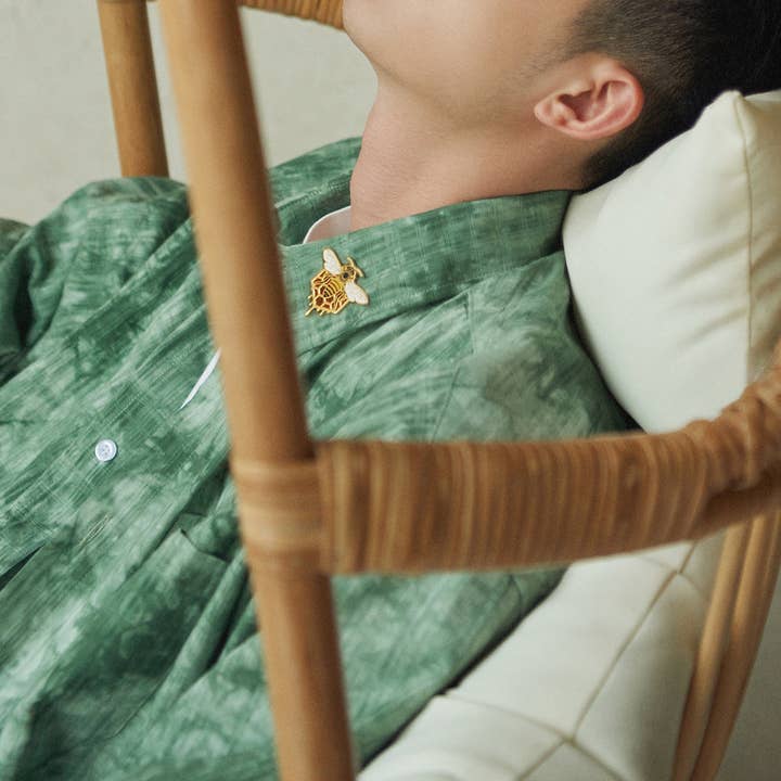 Vermilion Collection - Wholesale Lapel pin/button - daparo Enamel Pins "Eastern Honey Bee"6