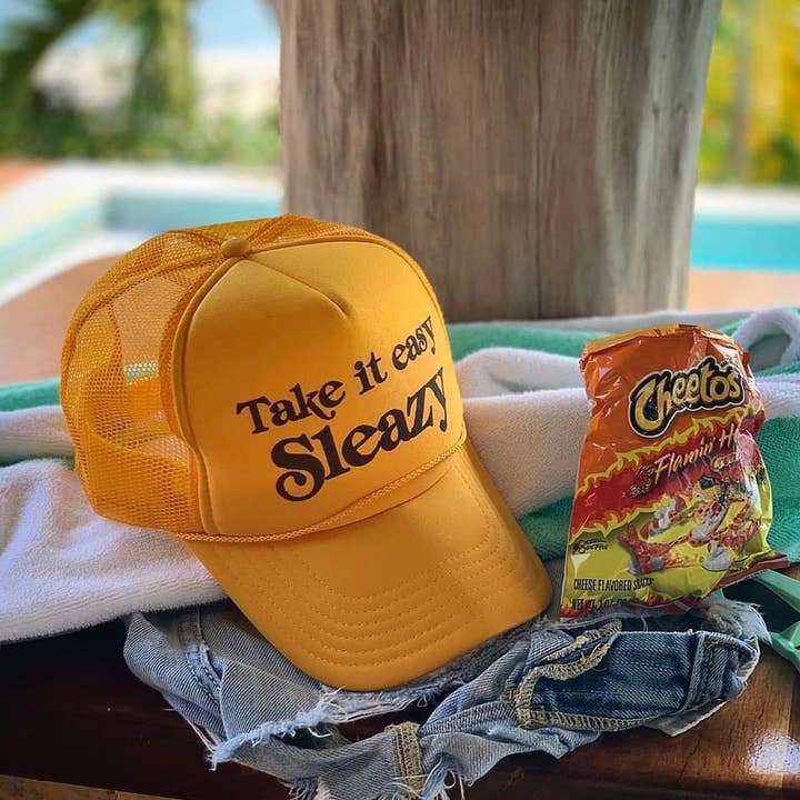 Take It Easy Sleazy Truckerhatt för wholesale av Inappropriate Trucker Hats