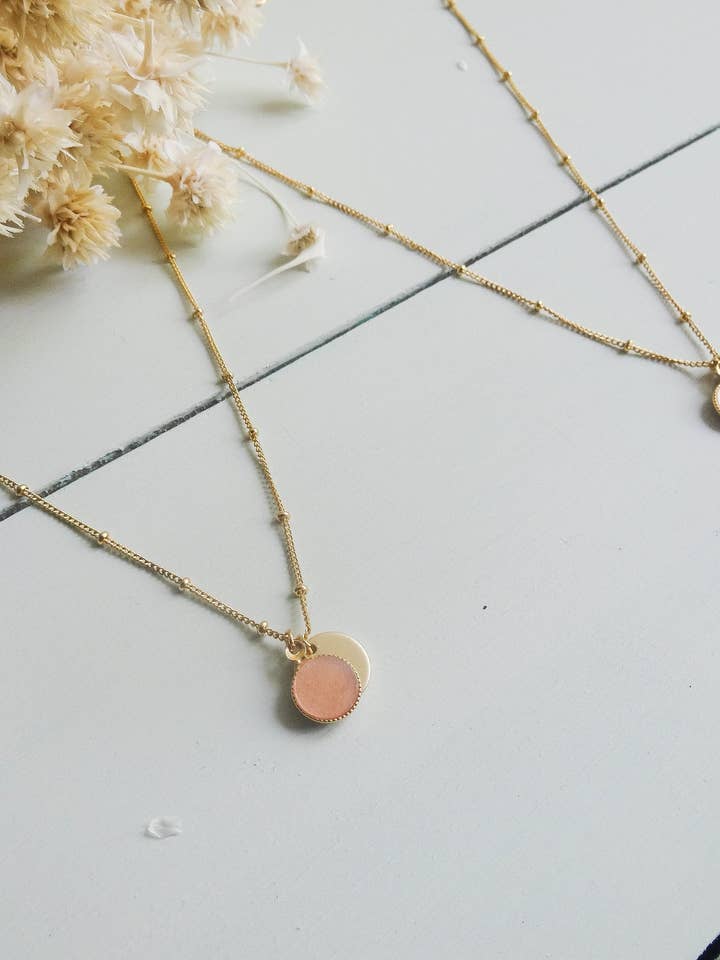 Collier en pierre de lune double médaillon pour la vente par LES TISSAGES DE CAMILLE