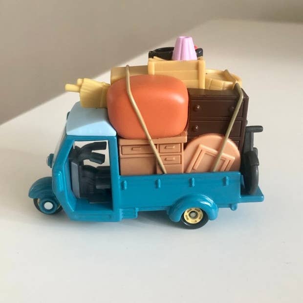 K-Wonderland - Wholesale Figurine Toy - Kids - My Neighbor Totoro Mini Truck Figure colletable Box4