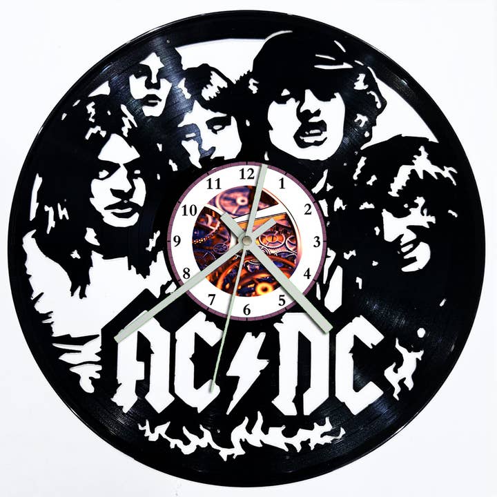 Horloge en vinyle découpée AC/DC pour la vente par Broken Record