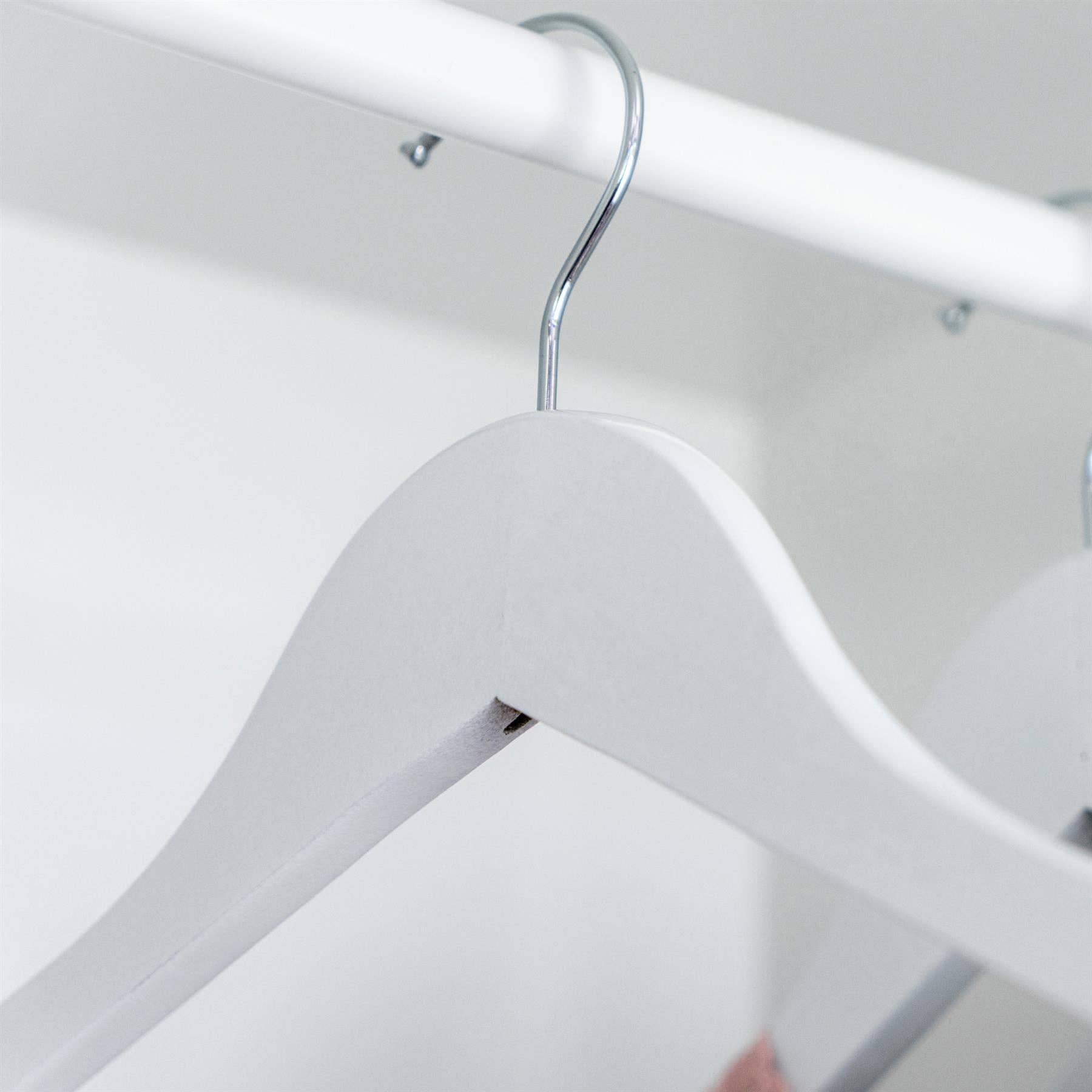 Rinkit Ltd – wholesale Clothes hangers – Wooden Children's Hanger - By Harbour Housewares6