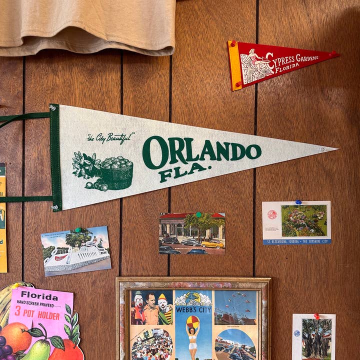 5801 Print House - Wholesale Flag - Custom Souvenir Pennant8