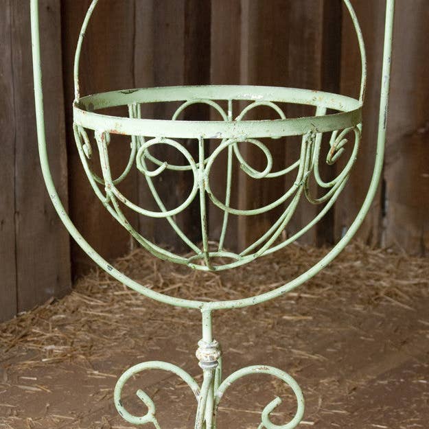 Garden Iron And More - Wholesale Outdoor Ornament/Decor - Iron Basket & Stand Swinging Planter