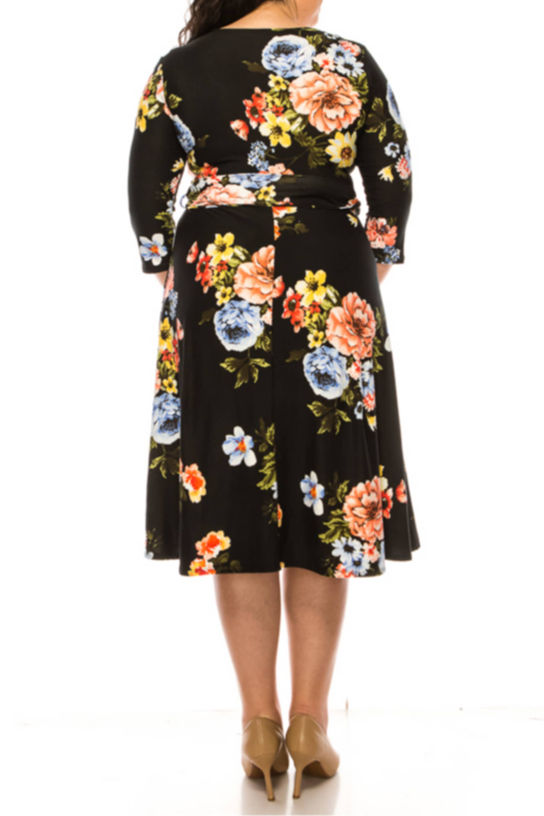 MOA COLLECTION - Vendita all'ingrosso Vestito - Donna - Abito da donna in tessuto sintetico, taglia forte, con profondo scollo a V2