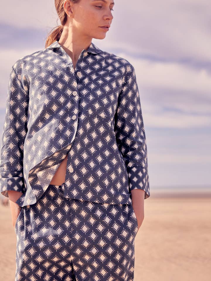 YONDER. – Engroshandel Pyjamasæt - Dame – Pyjamas i økologisk bomuld | Indigo