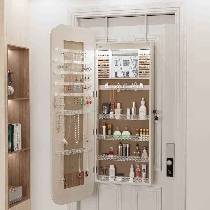 Armoire à bijoux murale avec miroir éclairé et serrure pour la vente par 39F Inc.