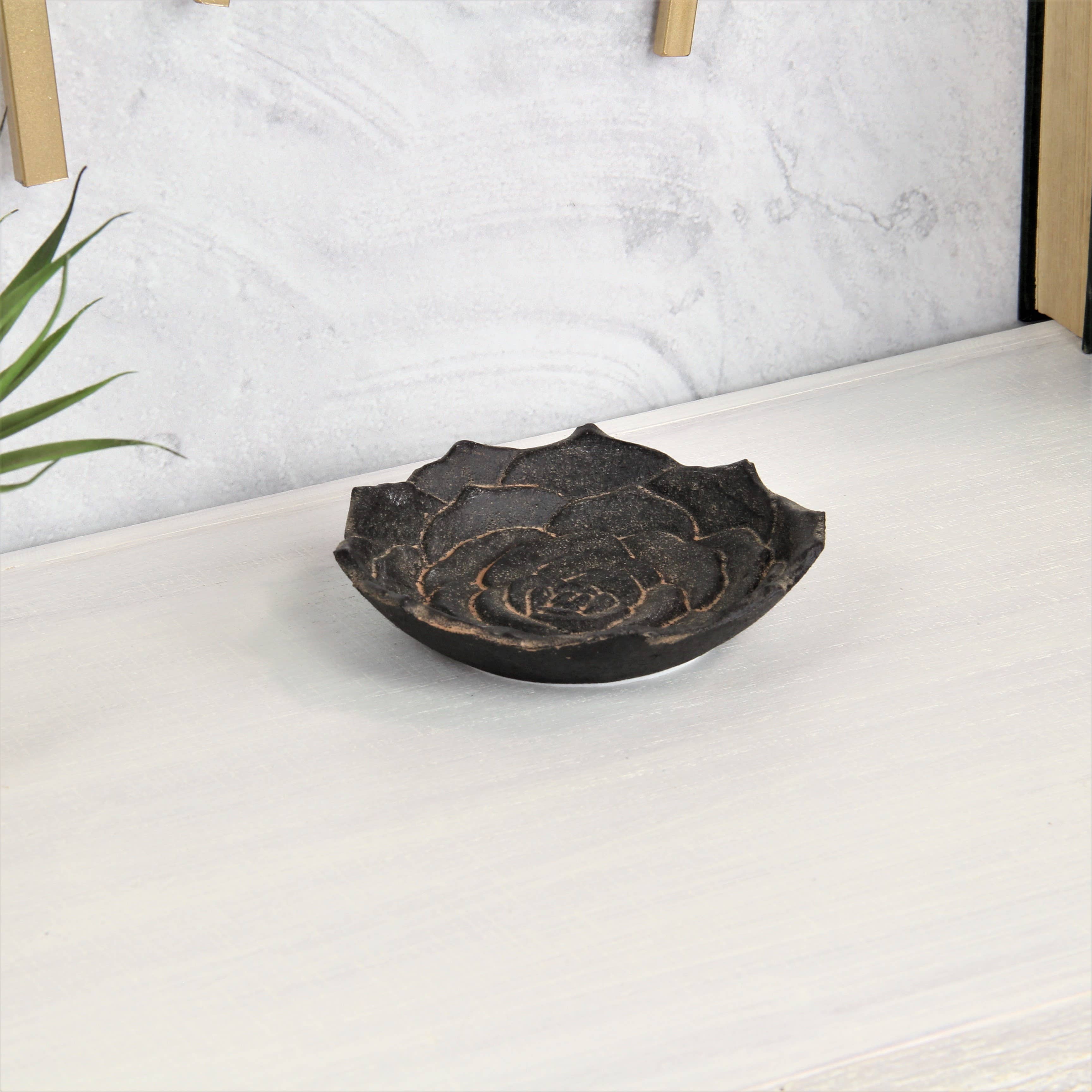 Cheungs Home Decor – wholesale Dekorativt bordsobjekt – Ellis gjutjärn bordsdekor - Lotus5
