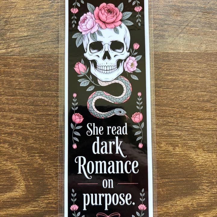 Segnalibro Fatto a Mano - Ha Letto Dark Romance di Proposito per la vendita all'ingrosso da parte di Made With Aloha Magnets,llc