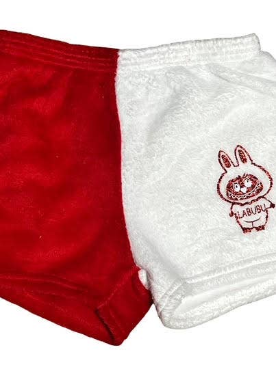 Flauschige weiße/rote "Labubu" Pyjamashorts für den Großhandel von Made With Love & Kisses