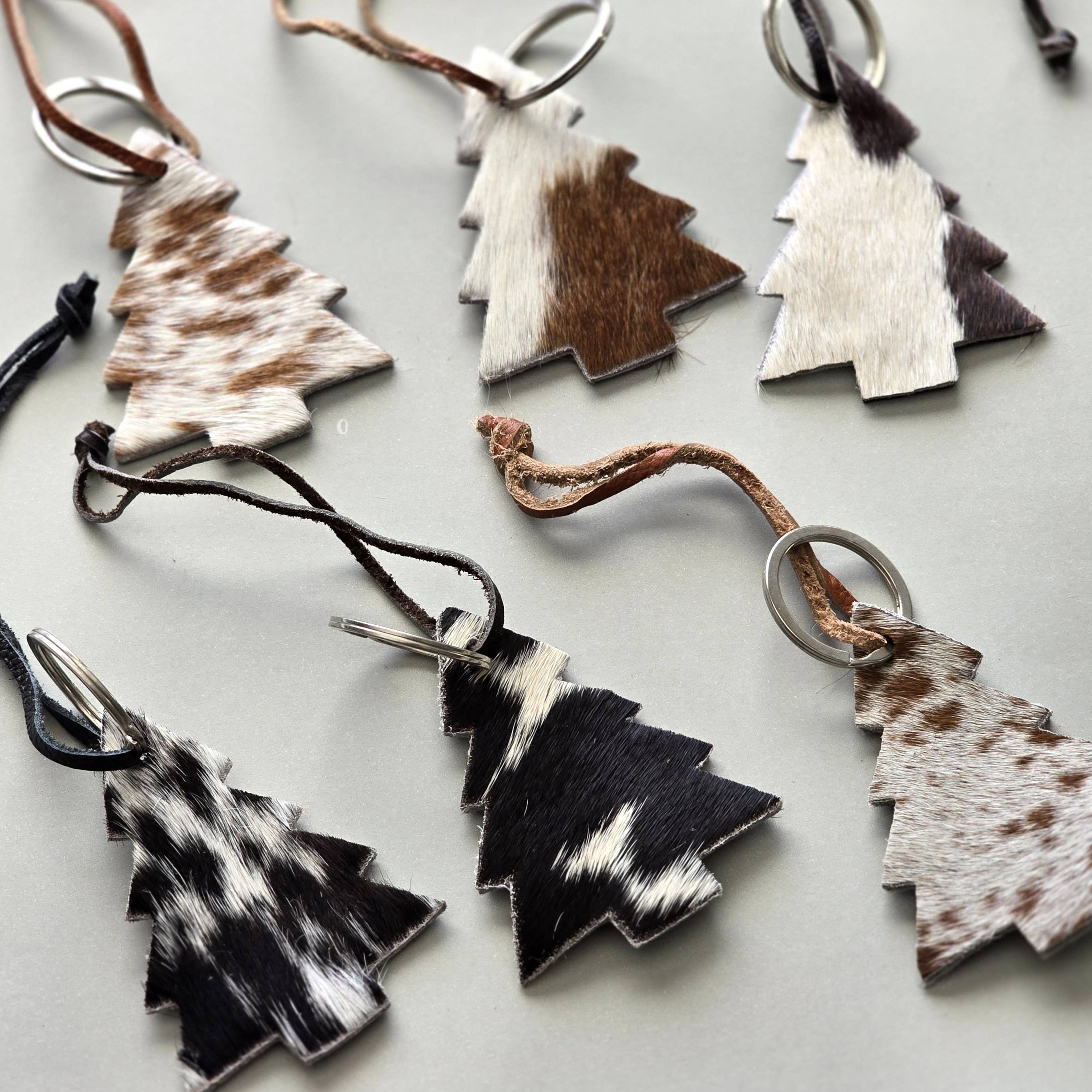 Ranchers Closet - Wholesale Keychain - Unisex - 10 Cowhide Christmas Tree Ornament – Real Cow Hide Keychain1