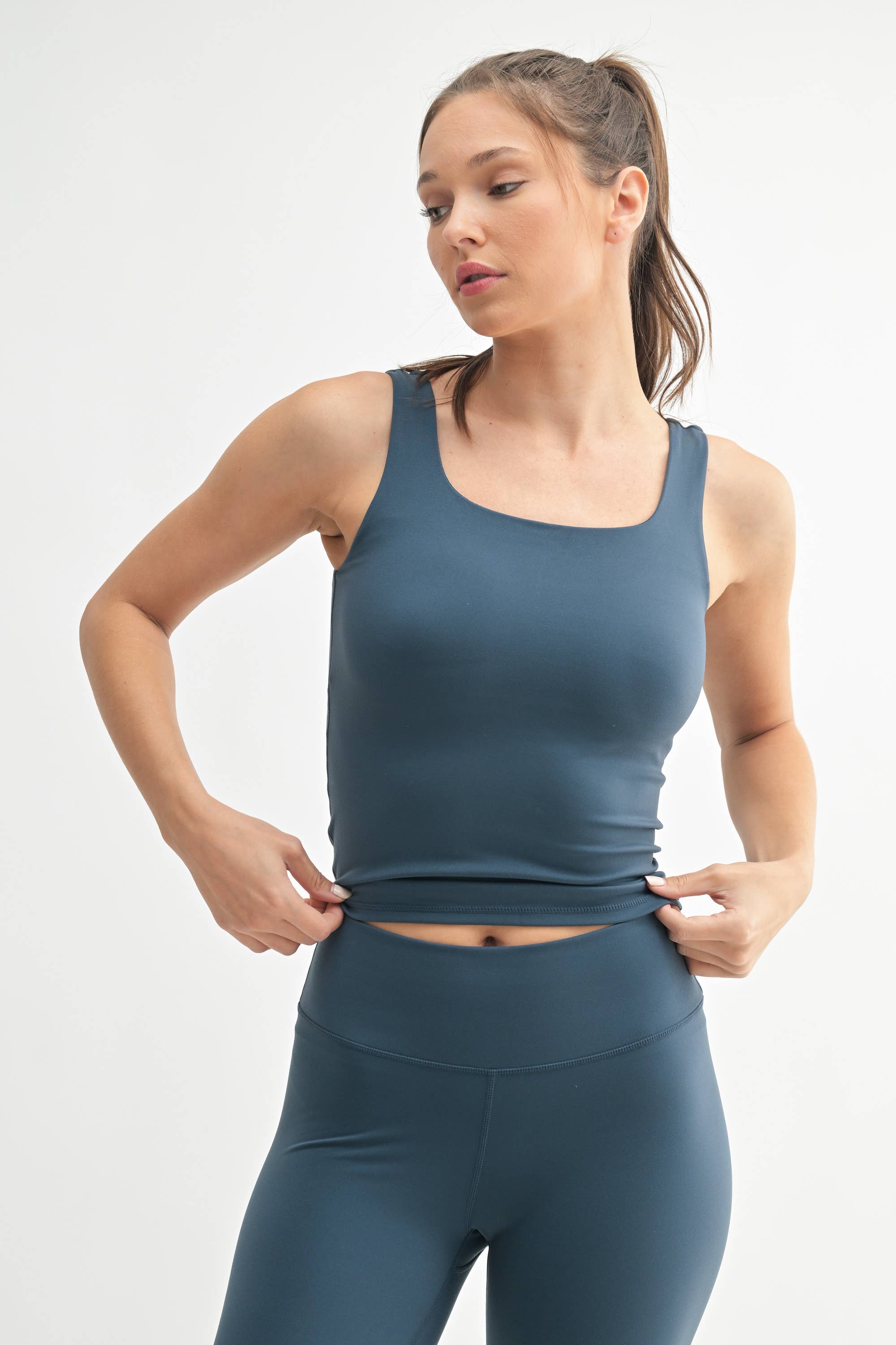 Mono B - Wholesale Sporttop - Dames - Actieve tanktop met vierkante hals van Lycra-Blend18