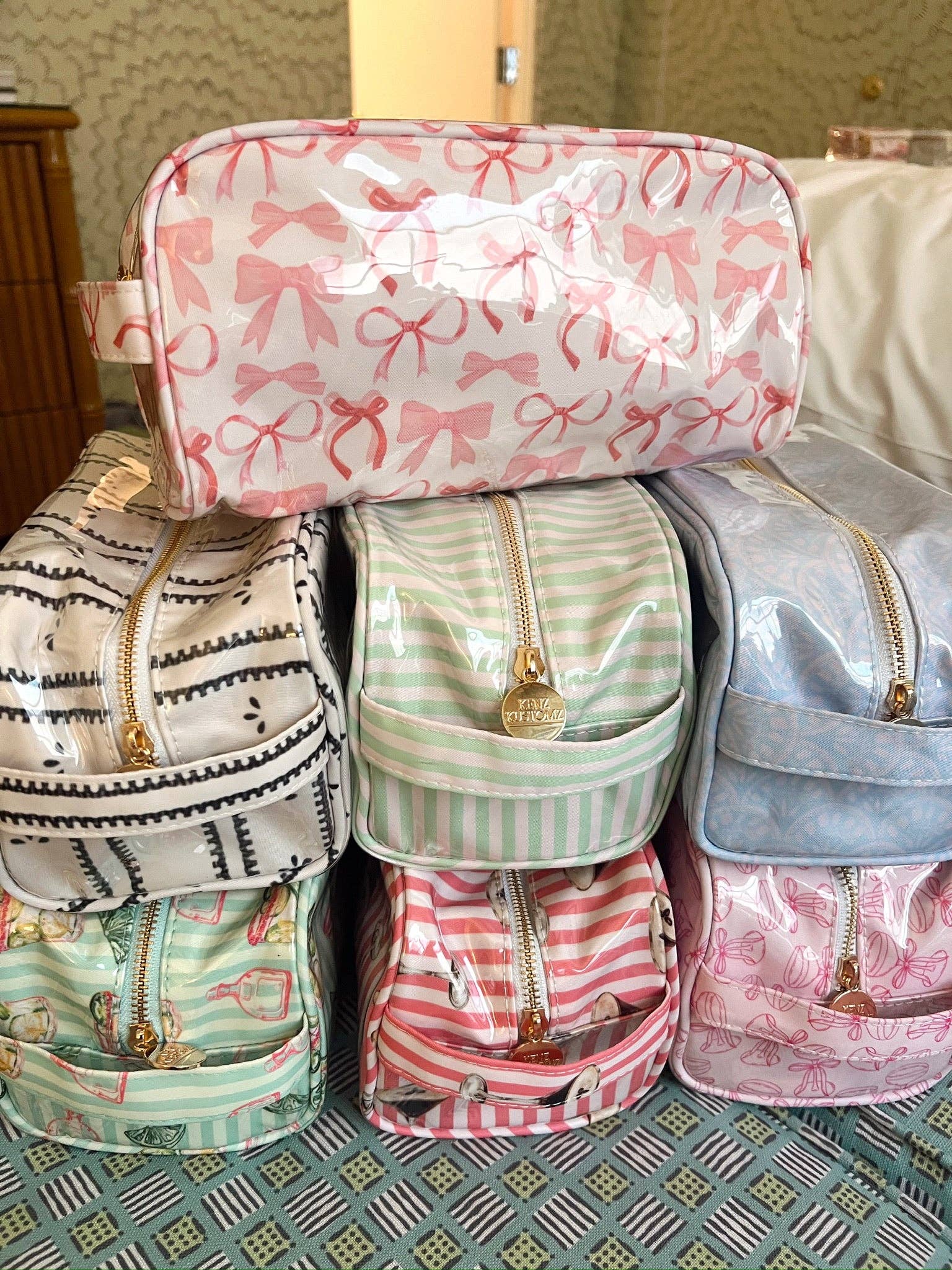 KENZKUSTOMZ - Wholesale Toiletry Bag - Women's - Clear Coat Toiletry Dopp Kit25