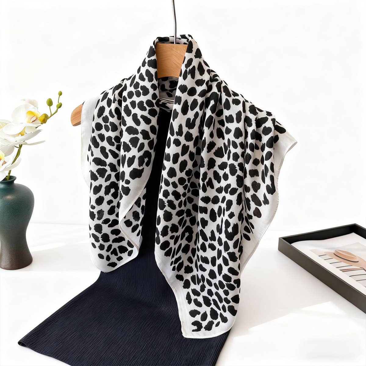 ACCITY - Wholesale Head Scarf - Women's - Vintage Leopard Herringbone Linen Headscarf_CWASC034260