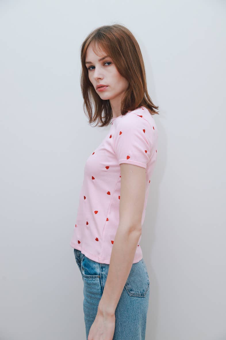 EASY MODE - Wholesale T-Shirt - Women's - Embroidered T-shirt top - 11081