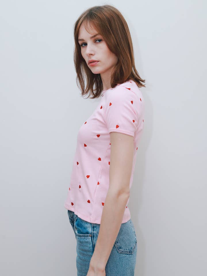 EASY MODE - Wholesale T-Shirt - Women's - Embroidered T-shirt top - 11081