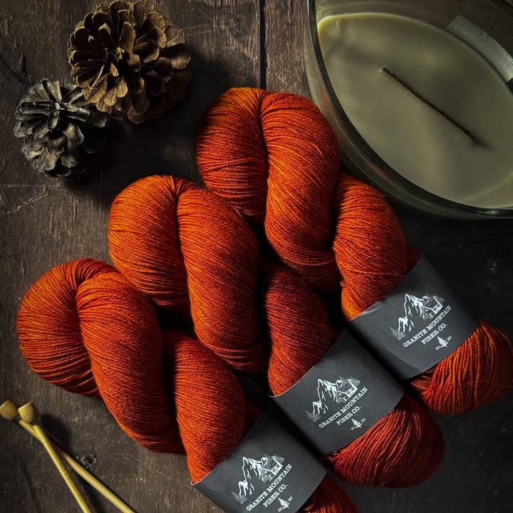 Blaze - Colebrook Fingering para venta al por mayor de Granite Mountain Fiber Co.