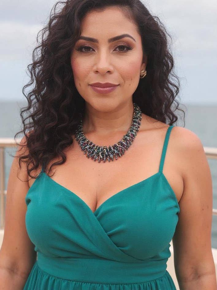 De Emuturenu in Zeemeerminstaarten voor wholesale door Vivienne's Closet