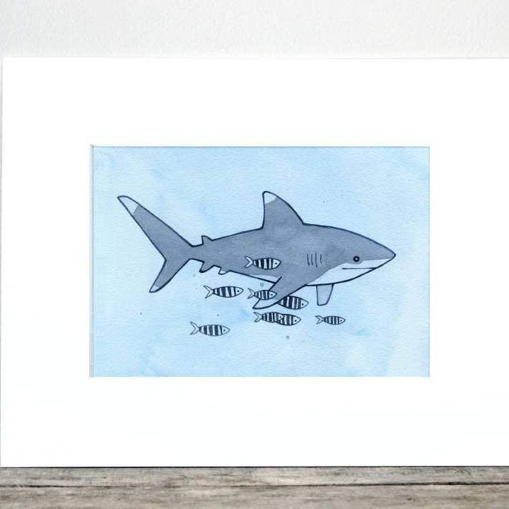 Studio Tuesday - Vente Affiche d'art - Illustration de requin, Requin à pointe blanche avec poisson pilote