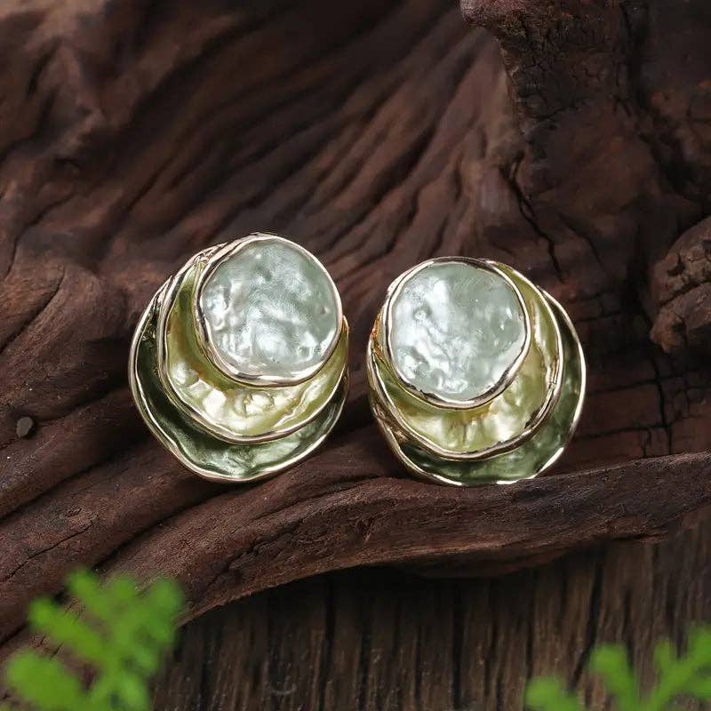 Huis Van Merken – wholesale Dangle earrings – Bohemian Layered Ombre Blue Earrings – Elegant Drop & Stud Jewelry for Women & Parties4