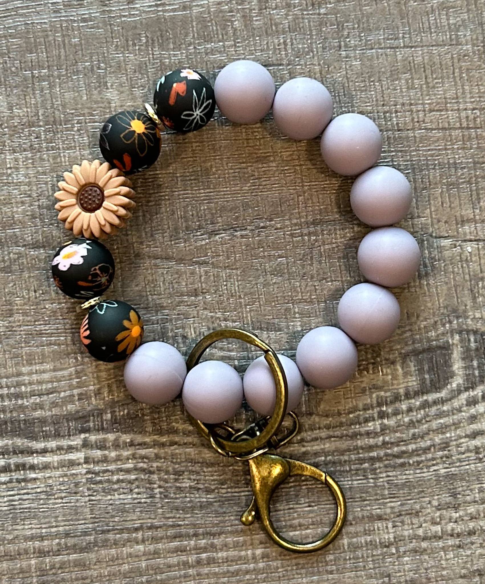 JILLIAN INK LLC - Wholesale Keychain Bracelet - Floral Flower Silicone Bead Wristlet Keychain6