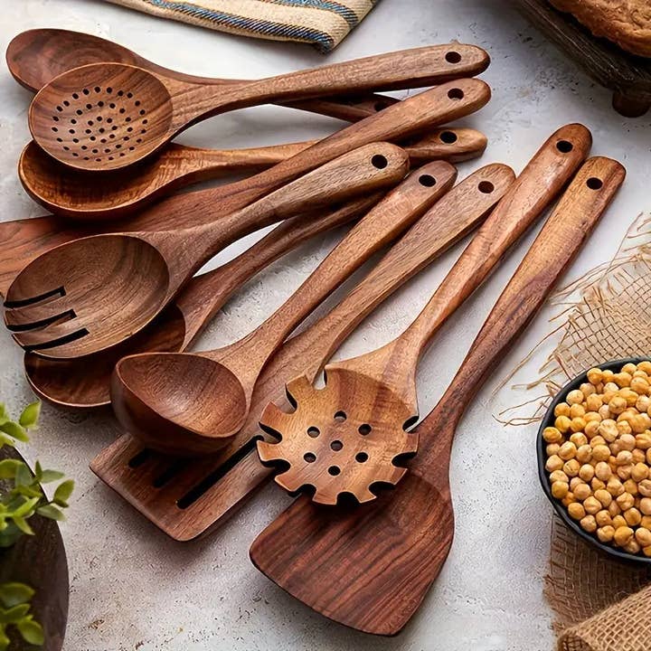 Teak Cookware Set (10-Piece) - Nonstick, Heat Resistant, Ergonomic for wholesale by Huis Van Merken