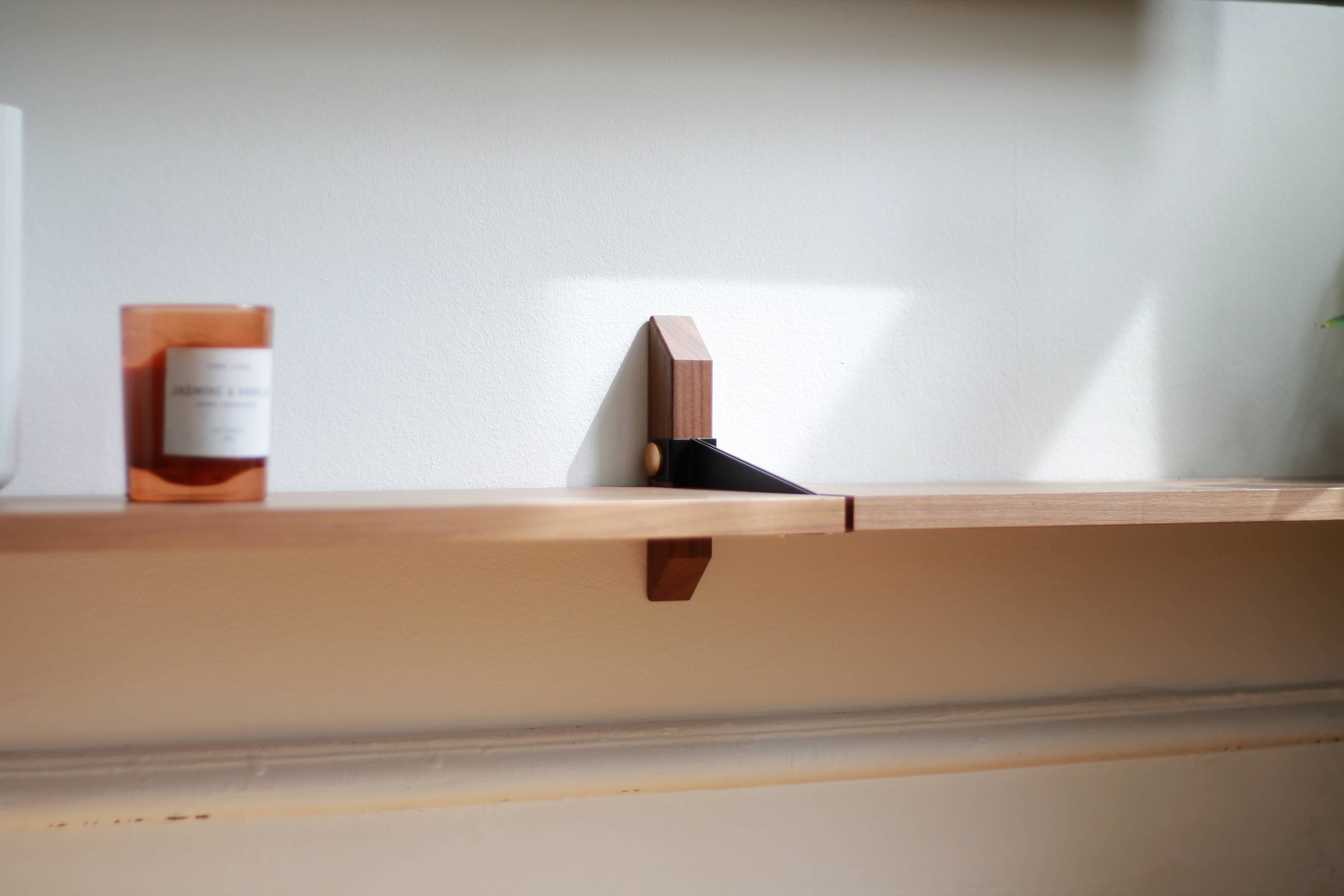 Cday ApS – Großhandel Wandregale – MITTELGROSSES REGAL - NUSSBAUM & SCHWARZ5