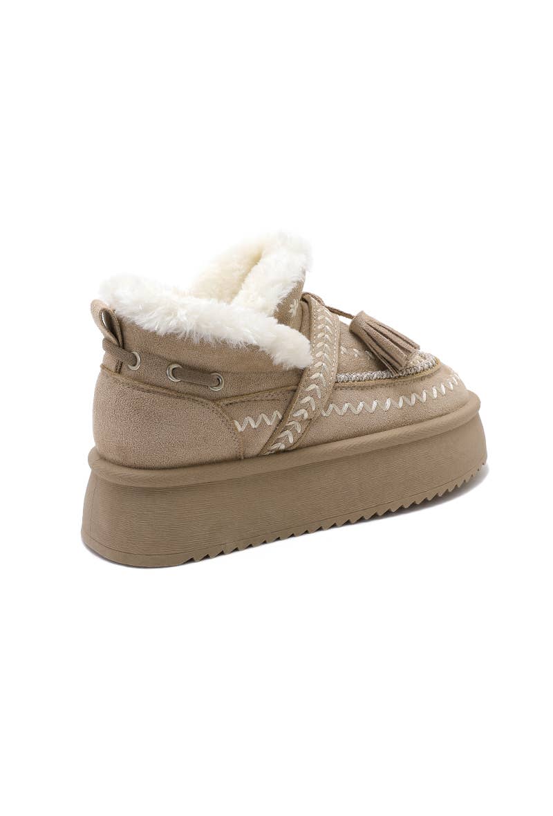 Joia Paris - Wholesale Boots - Women's - Warm boots with embroidery and tassels RU-2029