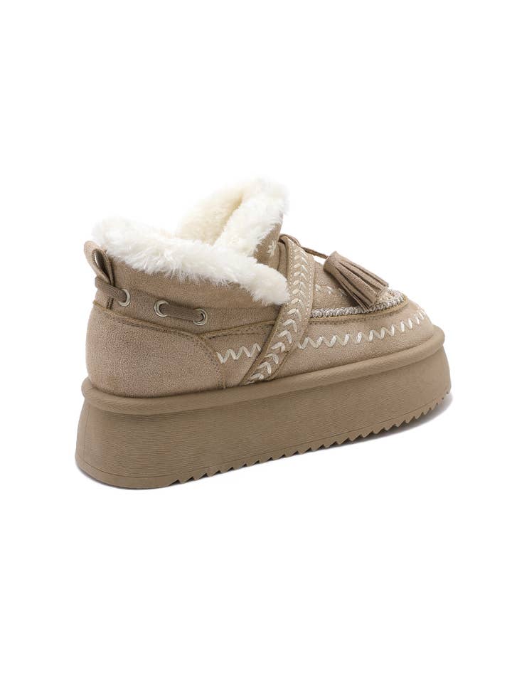 Joia Paris - Wholesale Boots - Women's - Warm boots with embroidery and tassels RU-2029