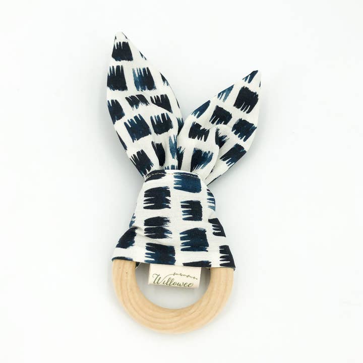 Natural Teething Ring / Brush Strokes for wholesale by Willowee