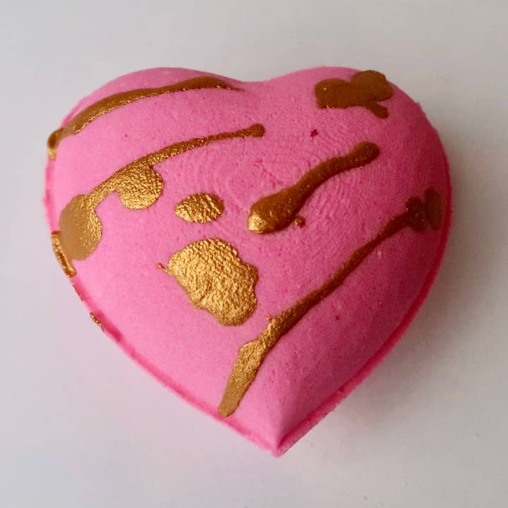 Plump Heart Foaming Bath Bomb for wholesale by Isaan Creations