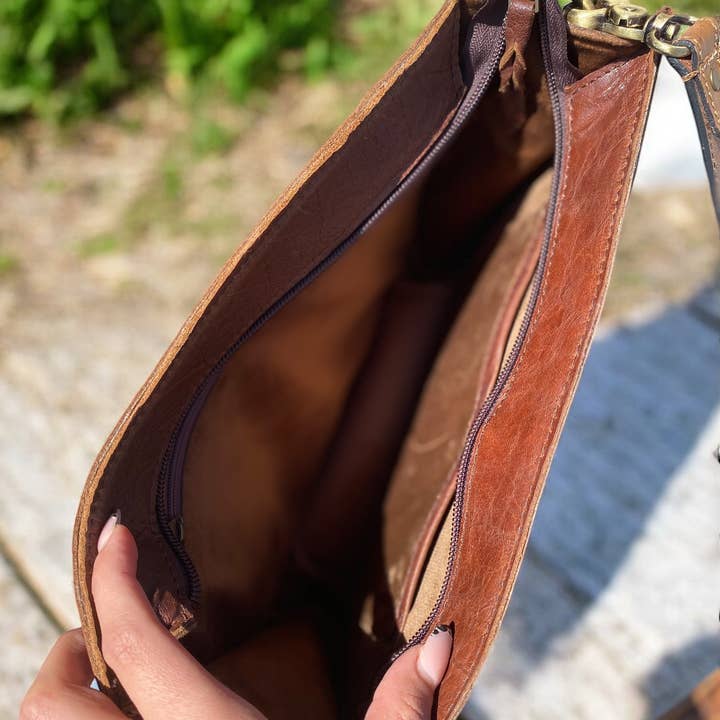Western Linens - Wholesale Crossbody Bag - Women's - Horse Tooled Leather Crossbody
