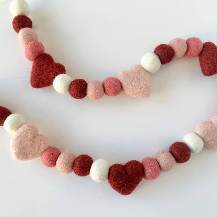 Wool Jamboree - Wholesale Bunting/Garland - Amy's Favorite Heart Garland