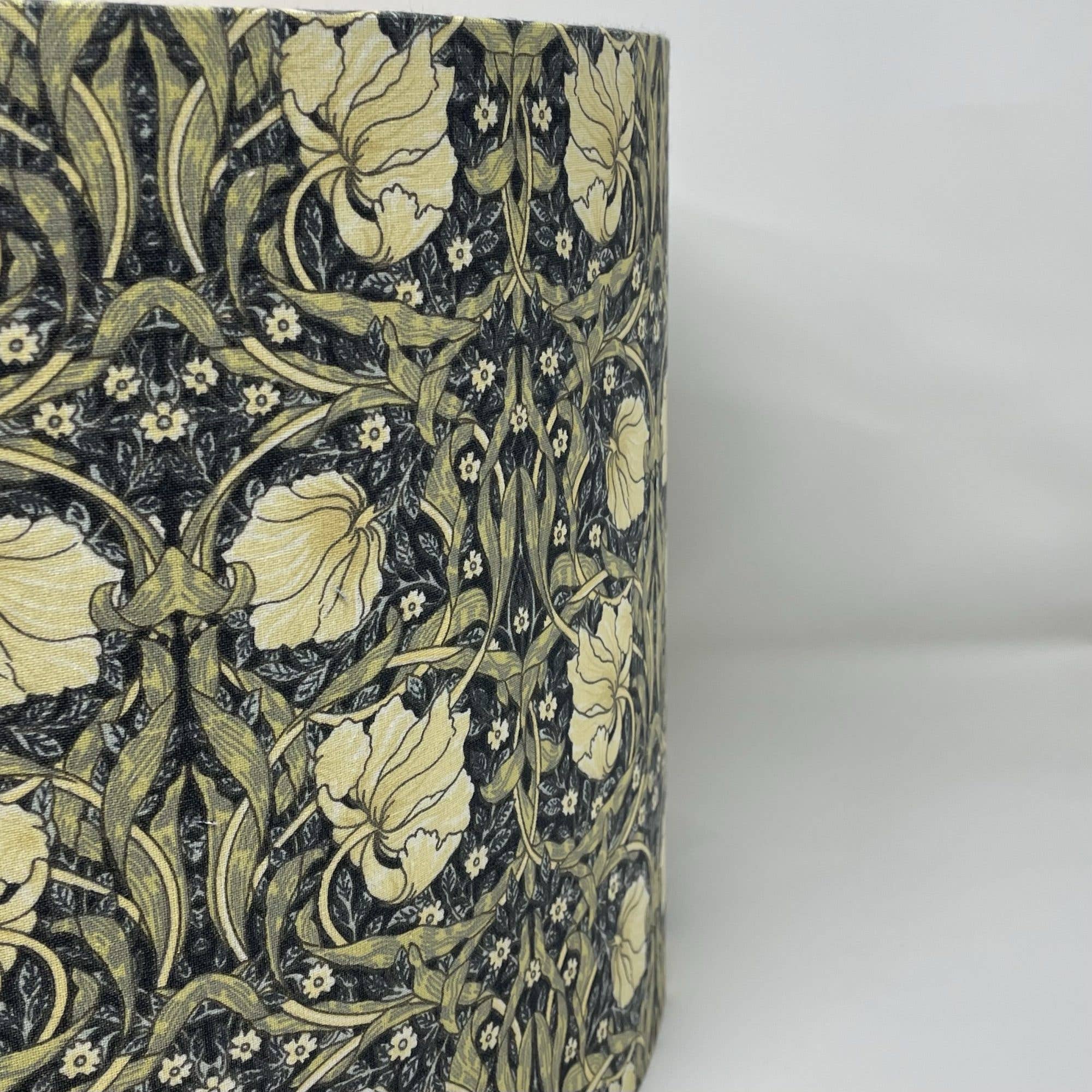 Fait Par Moi - Wholesale Lamp Shade - William Morris Pimpernel Navy And Cream Lampshade0