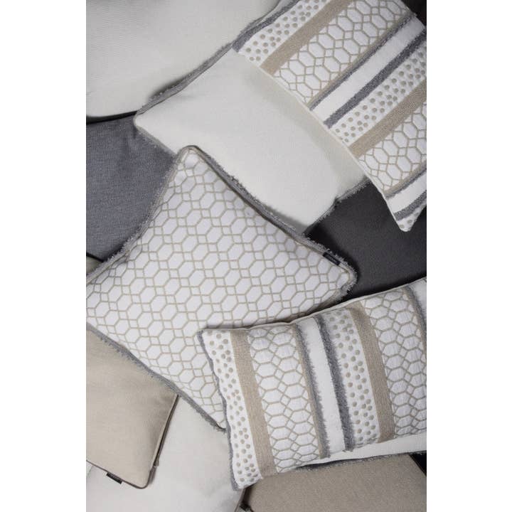 Coussin Braid au look bohème avec détails à franges pour la vente par Rohleder GmbH