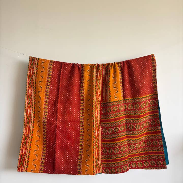 Kantha vintage #44 pièce unique 158 x 232 cm pour la vente par Maison Lilo