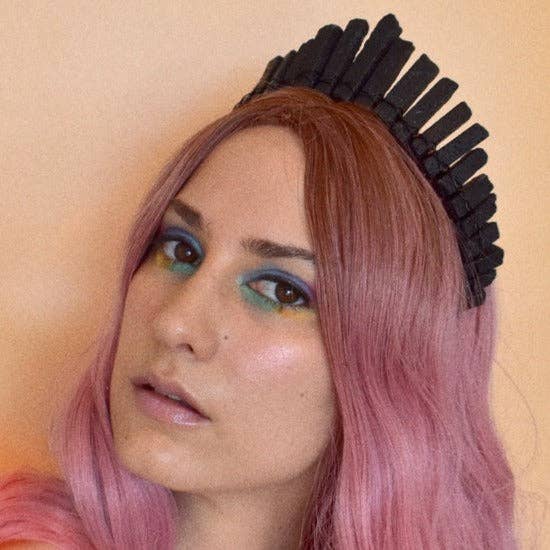 corona lavica per la vendita all'ingrosso da parte di Judy & Madeleine