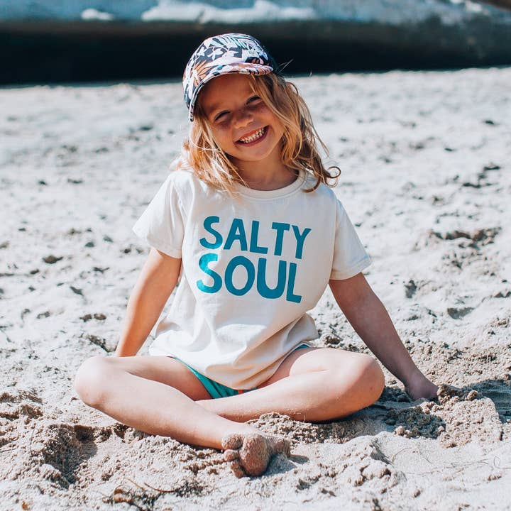 ANIMA SALATA in blu | Maglietta per bambini per la vendita all'ingrosso da parte di Minimalist Folk Co.