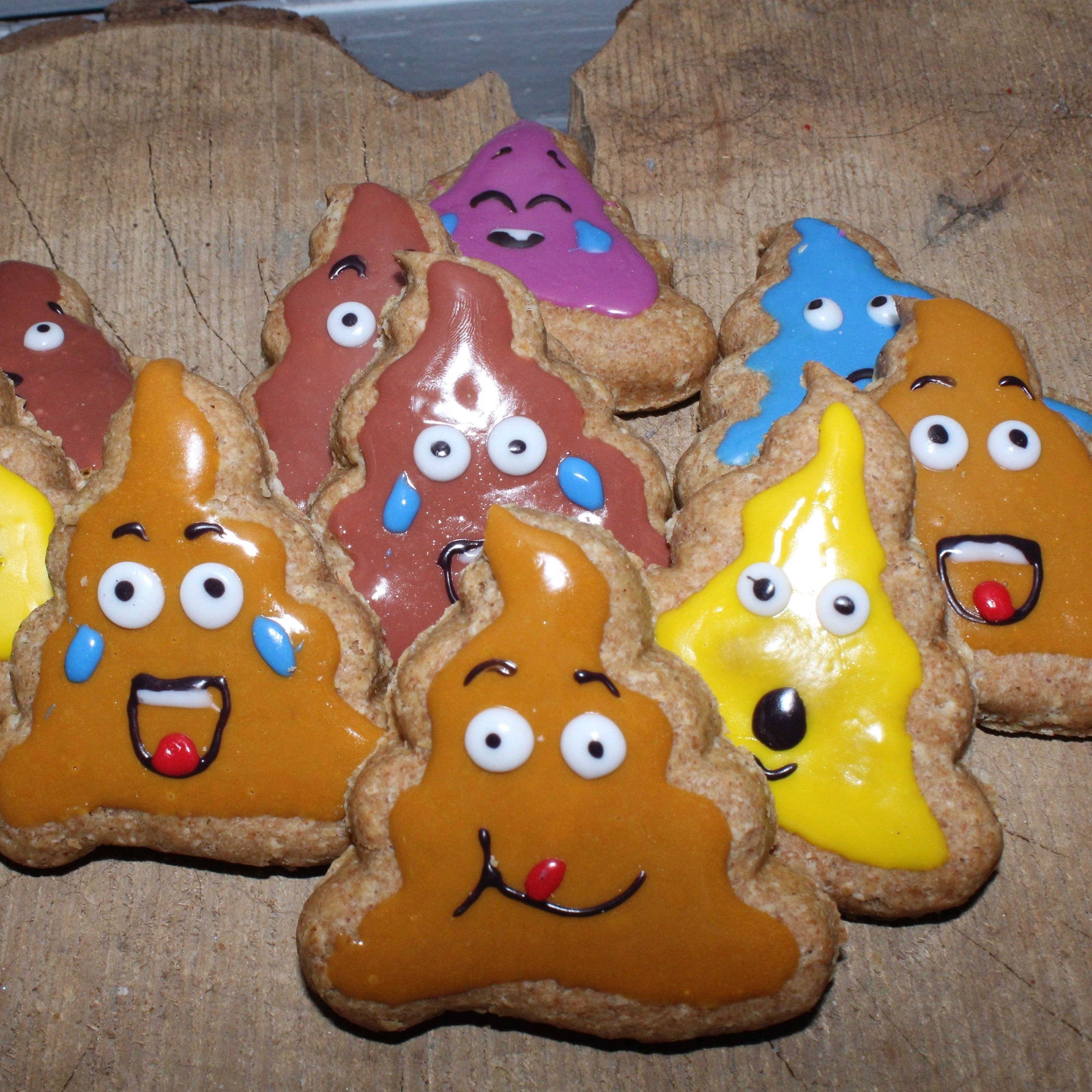 Miouf - Wholesale Pet Biscuit - Dog - Poop emoji cookies for your small and big dogs1