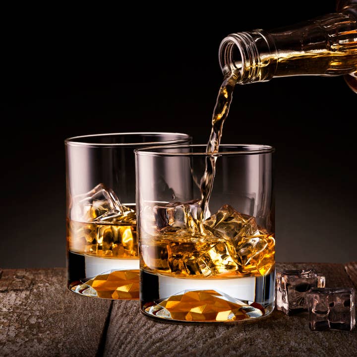 Bezrat - Wholesale Decanter - Whiskey Decanter & 4 Whiskey Glasses Set Airtight Stopper