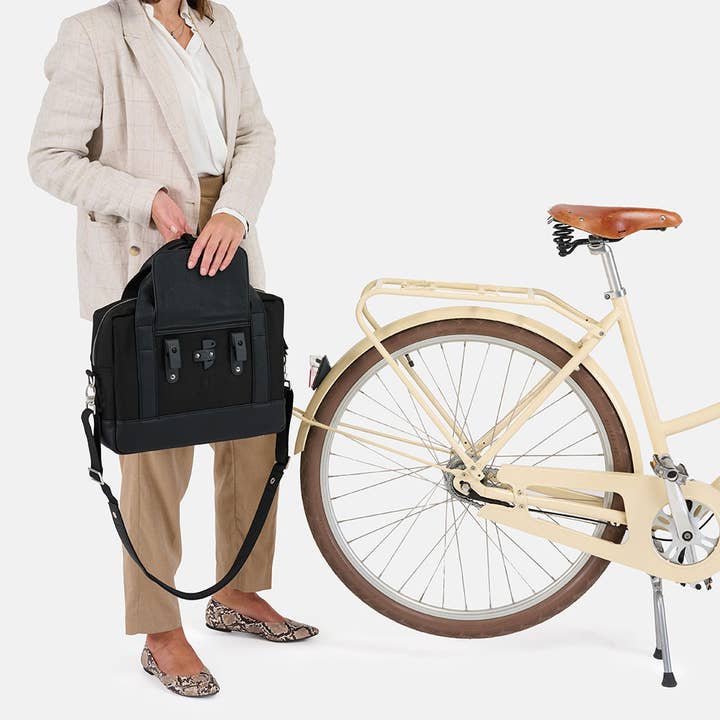 Weather Goods Sweden - Vente Accessoires de vélo - Malette urbaine noire, sac pour vélo4