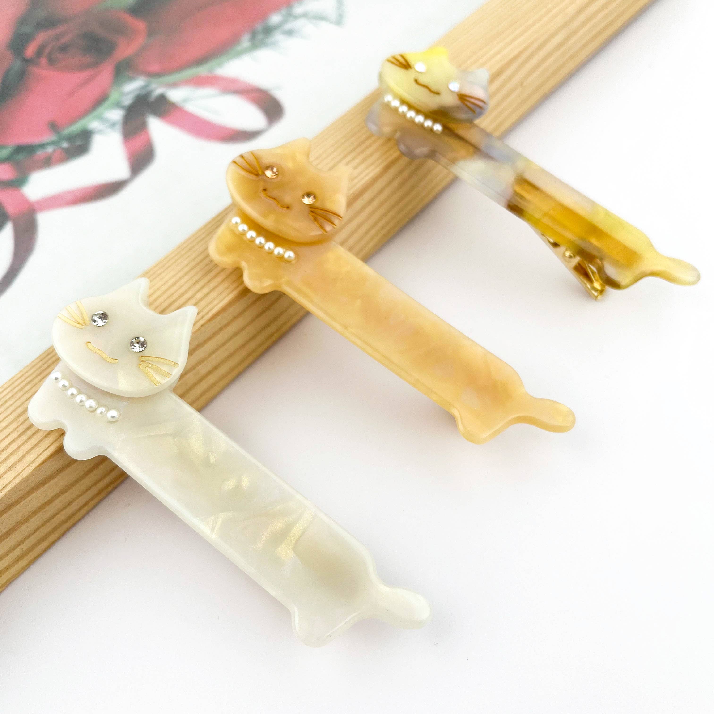 SoapElenGlen - Vente Pince à cheveux – femme - Chat avec pince à bec de canard et collier de perles, pince à cheveux élégante pour chat5