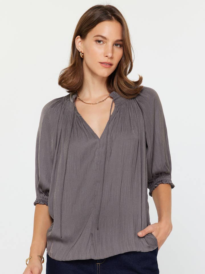 Top plissettato Angelica per la vendita all'ingrosso da parte di Current Air