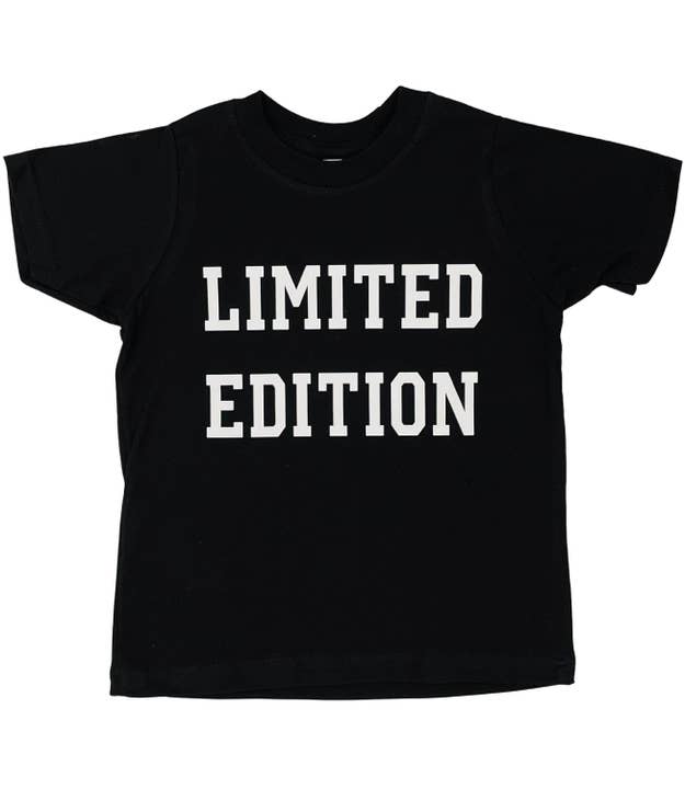 T-shirt pour enfants en édition limitée | T-shirts graphiques mignons | Tenue pour la rentrée pour la vente par The Mini Mart Studio