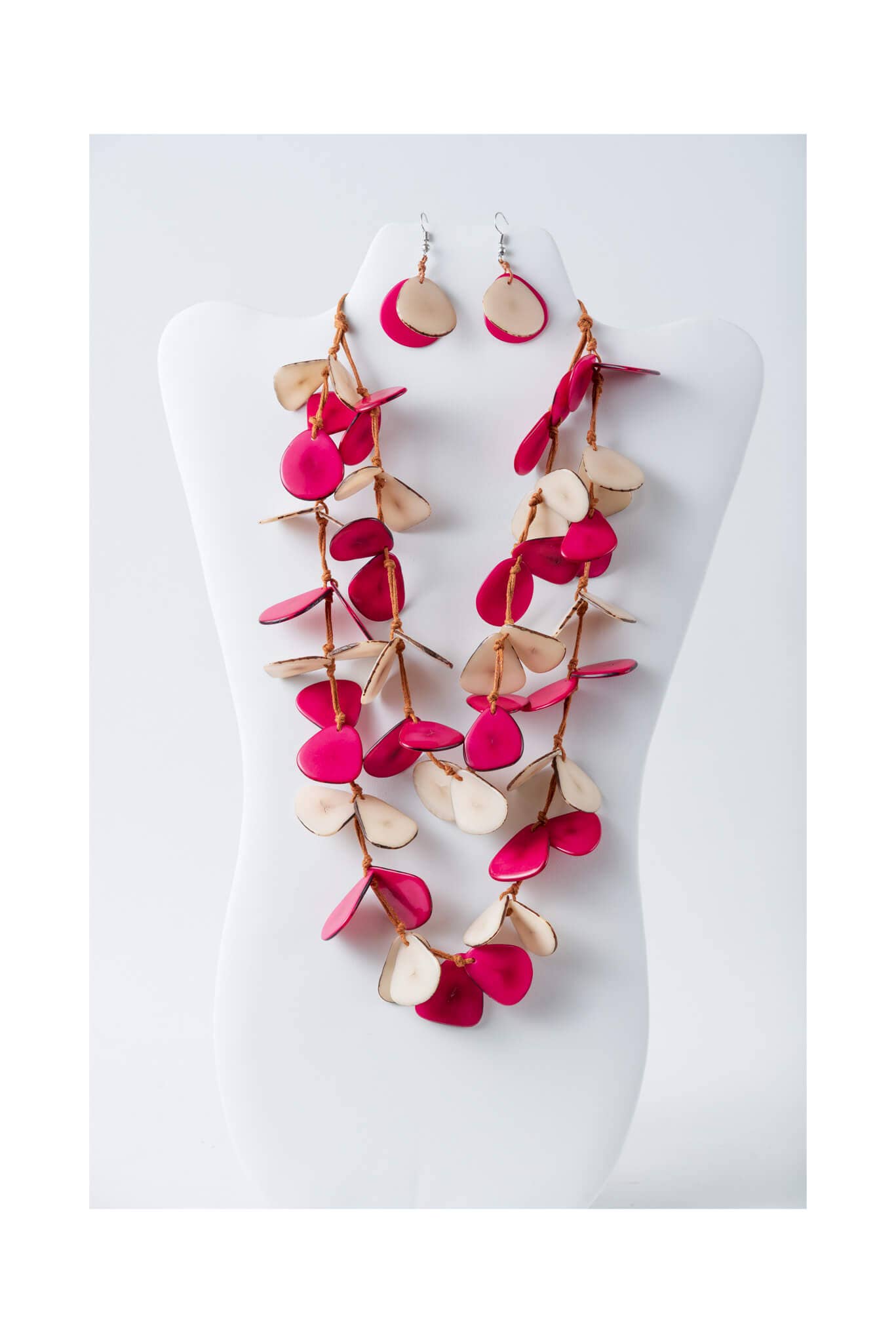 TaguArtsy – wholesale Smycken – Nola kronblad lång Tagua halsbandsuppsättning1