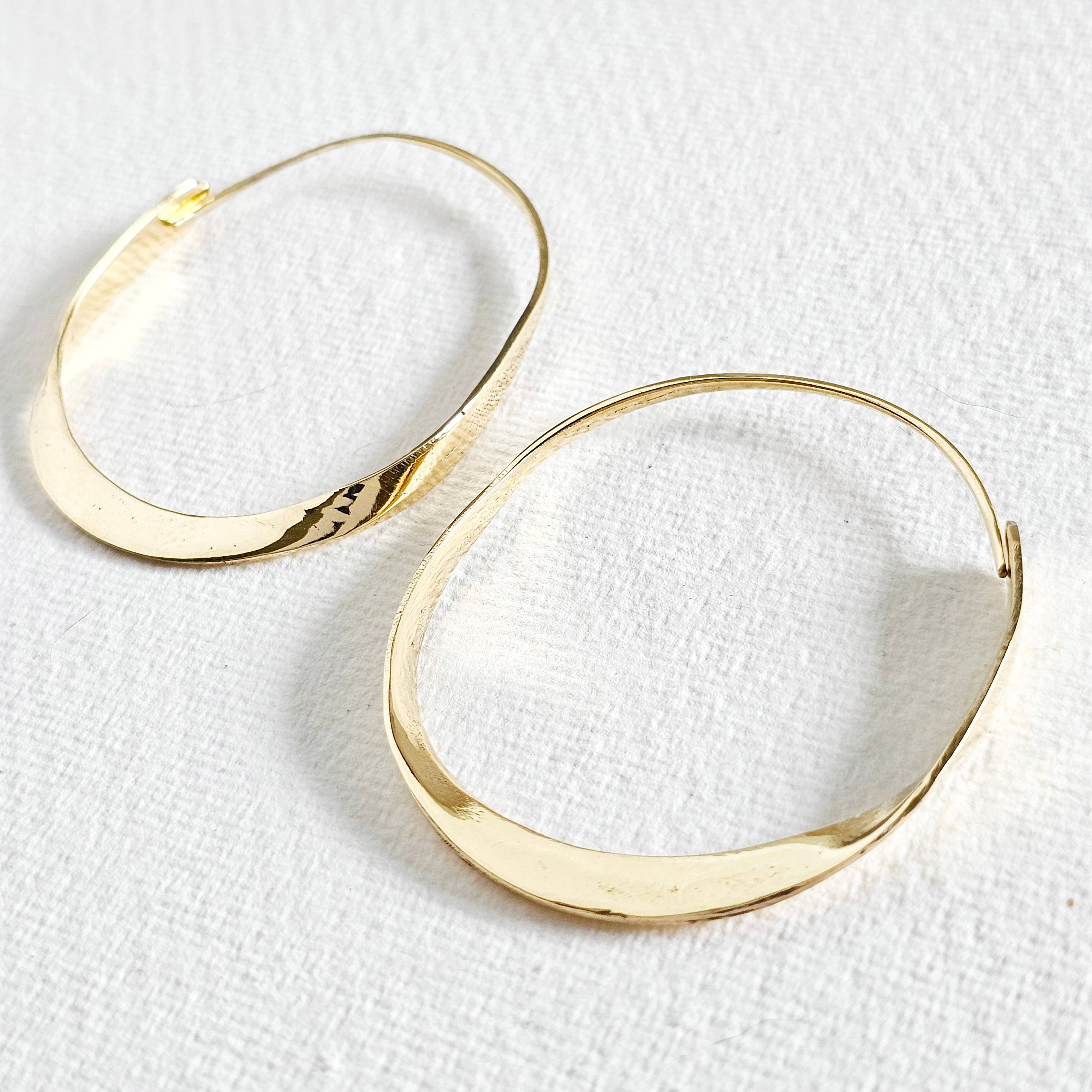 Bisjoux - Wholesale Hoop Earrings - Brass twisted ribbon design hoop earrings handmade  2