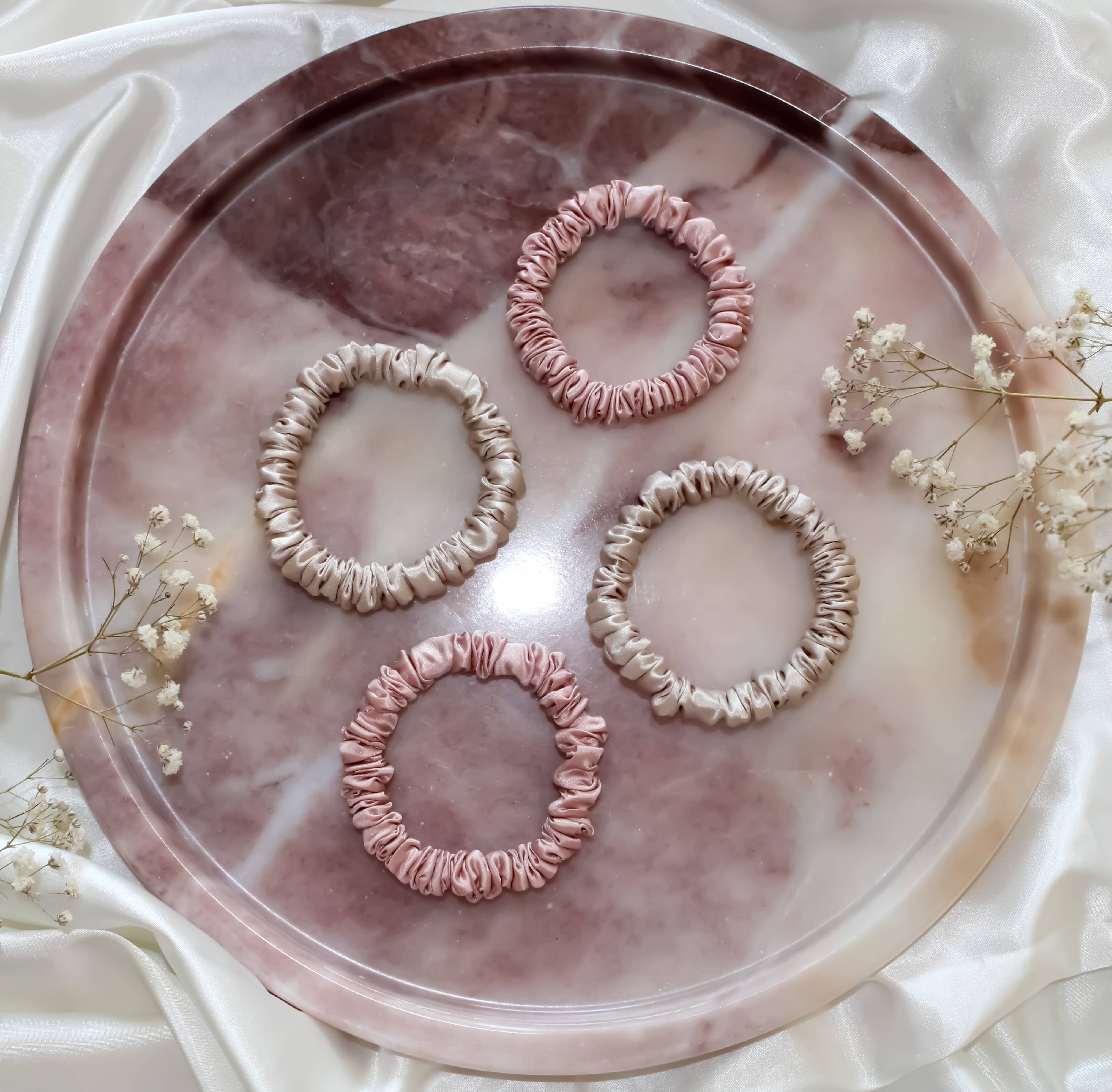 Vénera - Wholesale Hair Tie - 100% Organic Pure Silk Hair Ties5